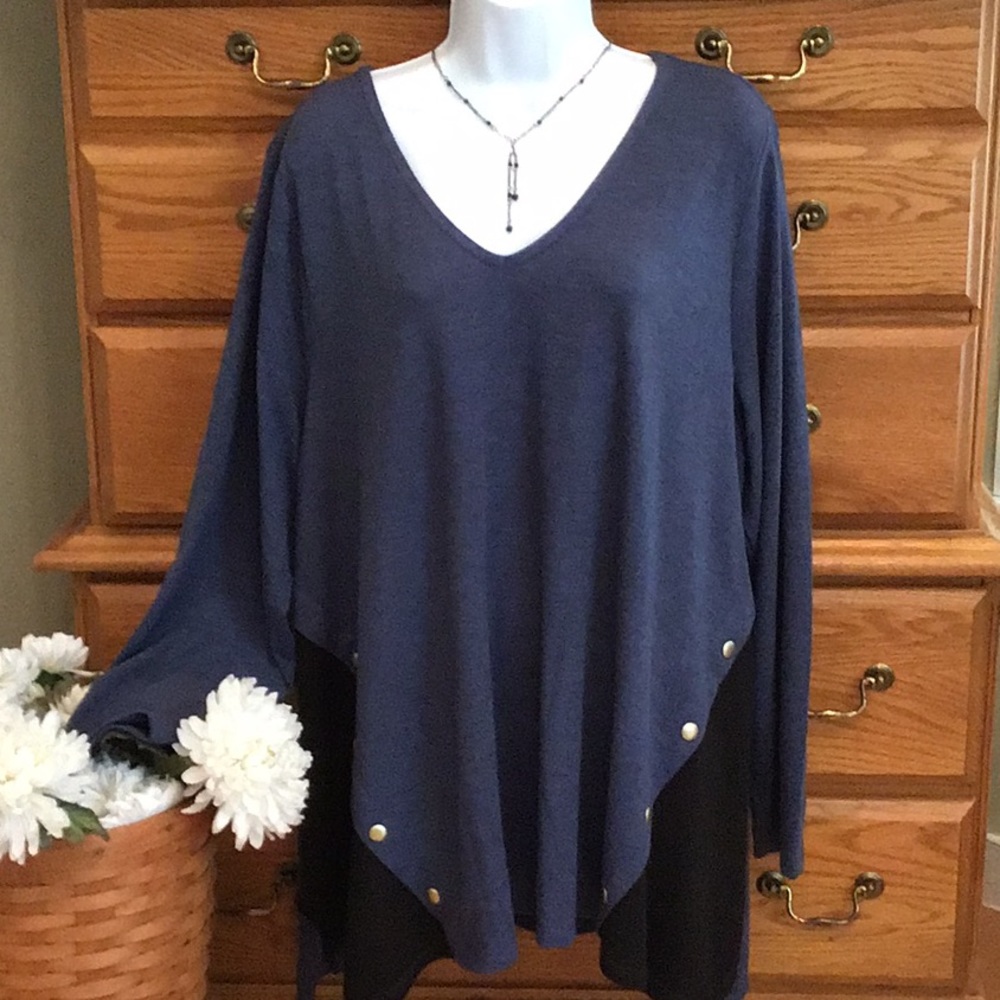 Shark Bite Blue Light Weight Sweater NWT